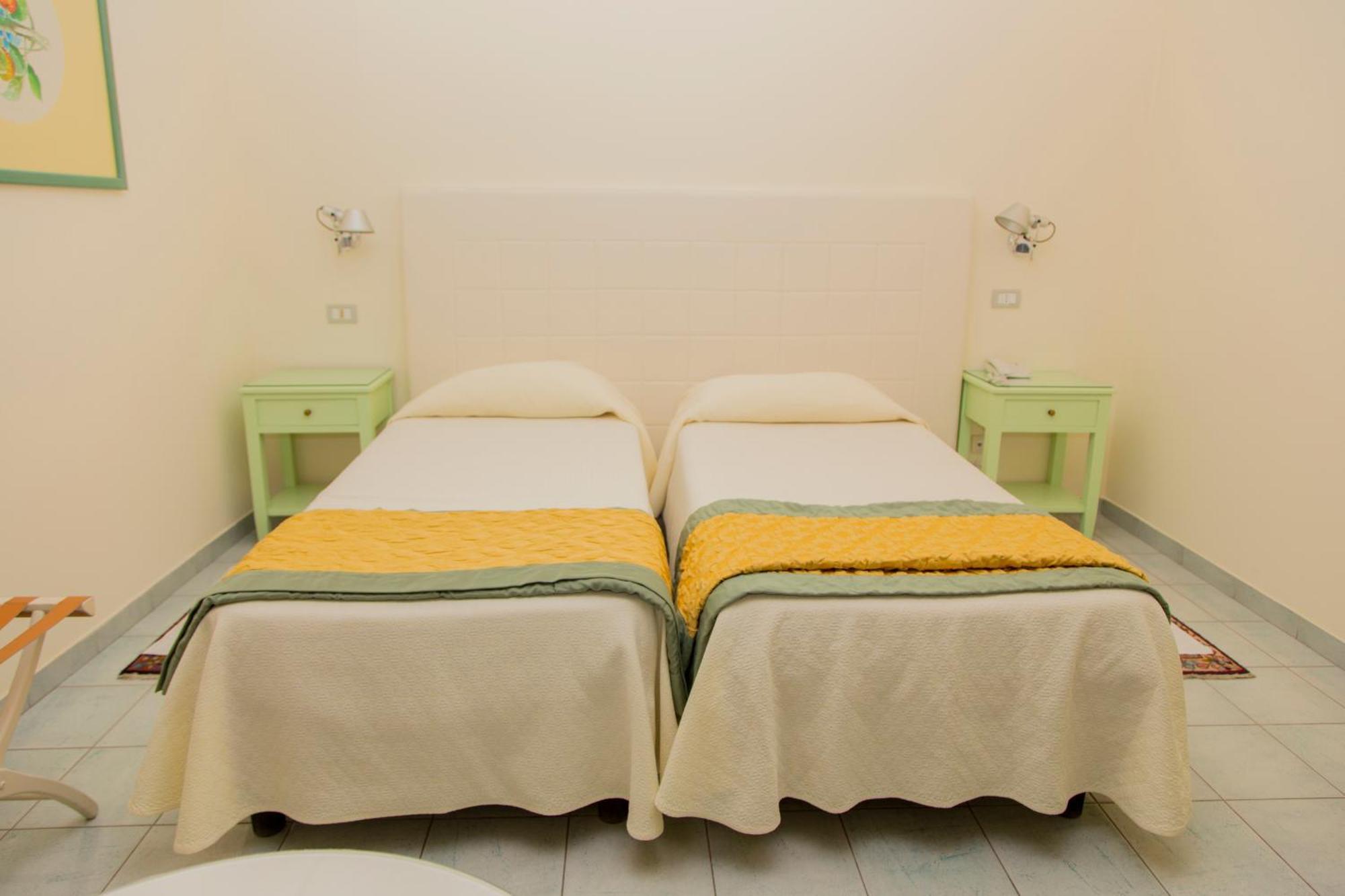 Hotel Il Mulino Capo dʼOrlando Eksteriør bilde